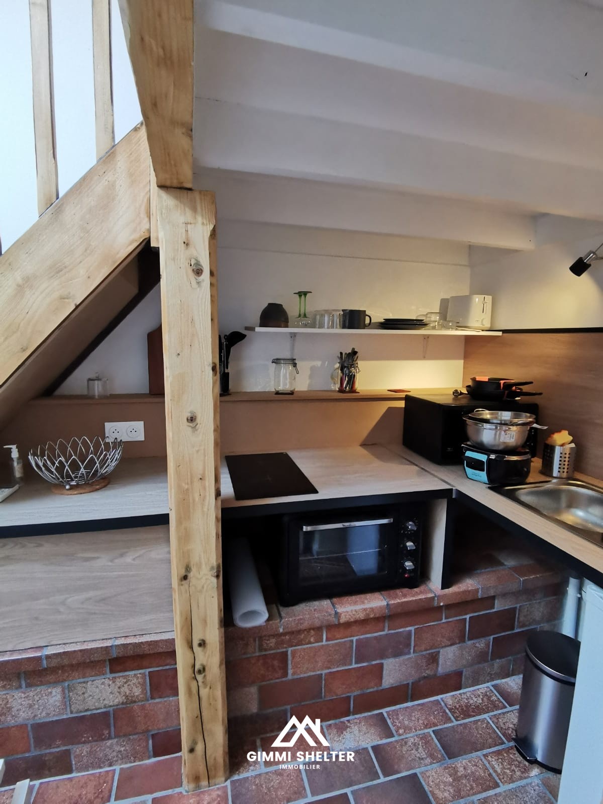 Studio en mezzanine à Royat — photo 3