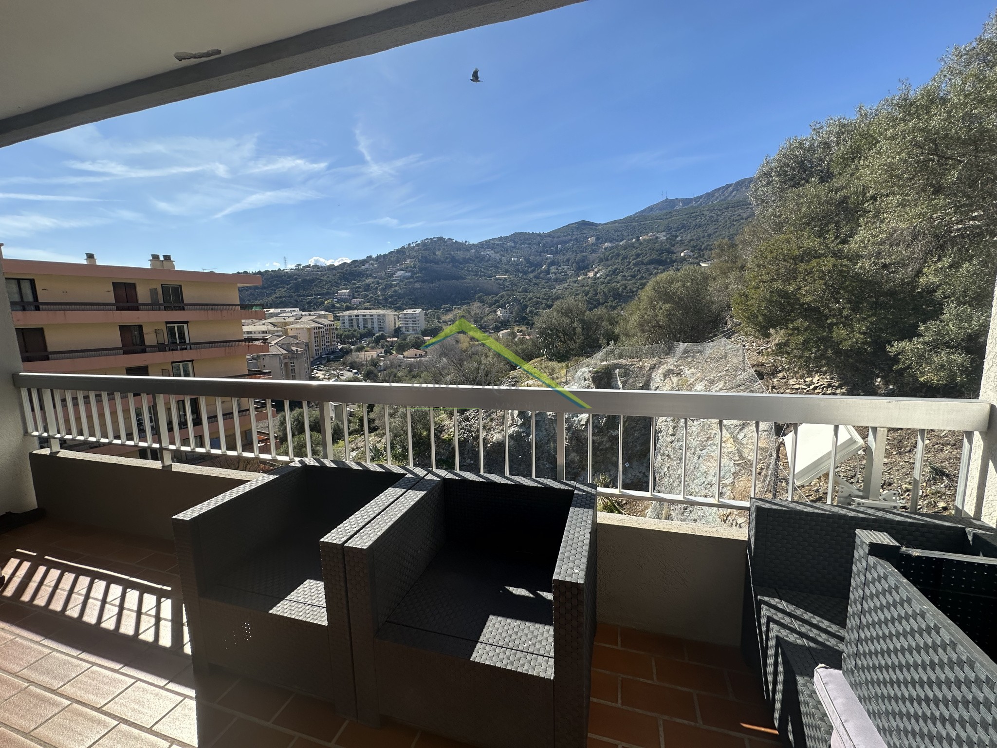 VILLE DI PIETRABUGNO - Studio meublé et équipé avec terrasse, cave, et parking — photo 3