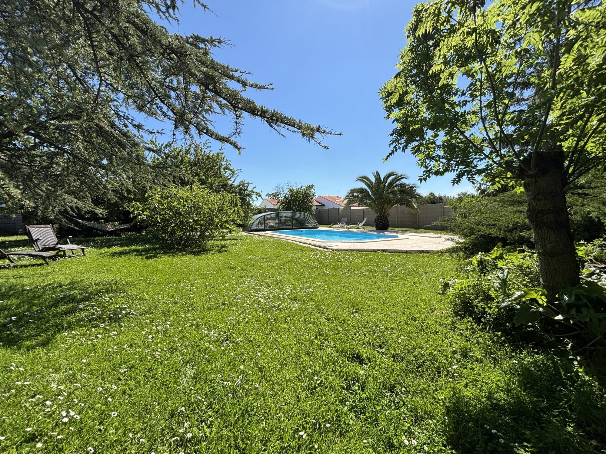 PROCHE DE LA ROCHELLE - MAISON 6 PIÈCES AVEC PISCINE — photo 3