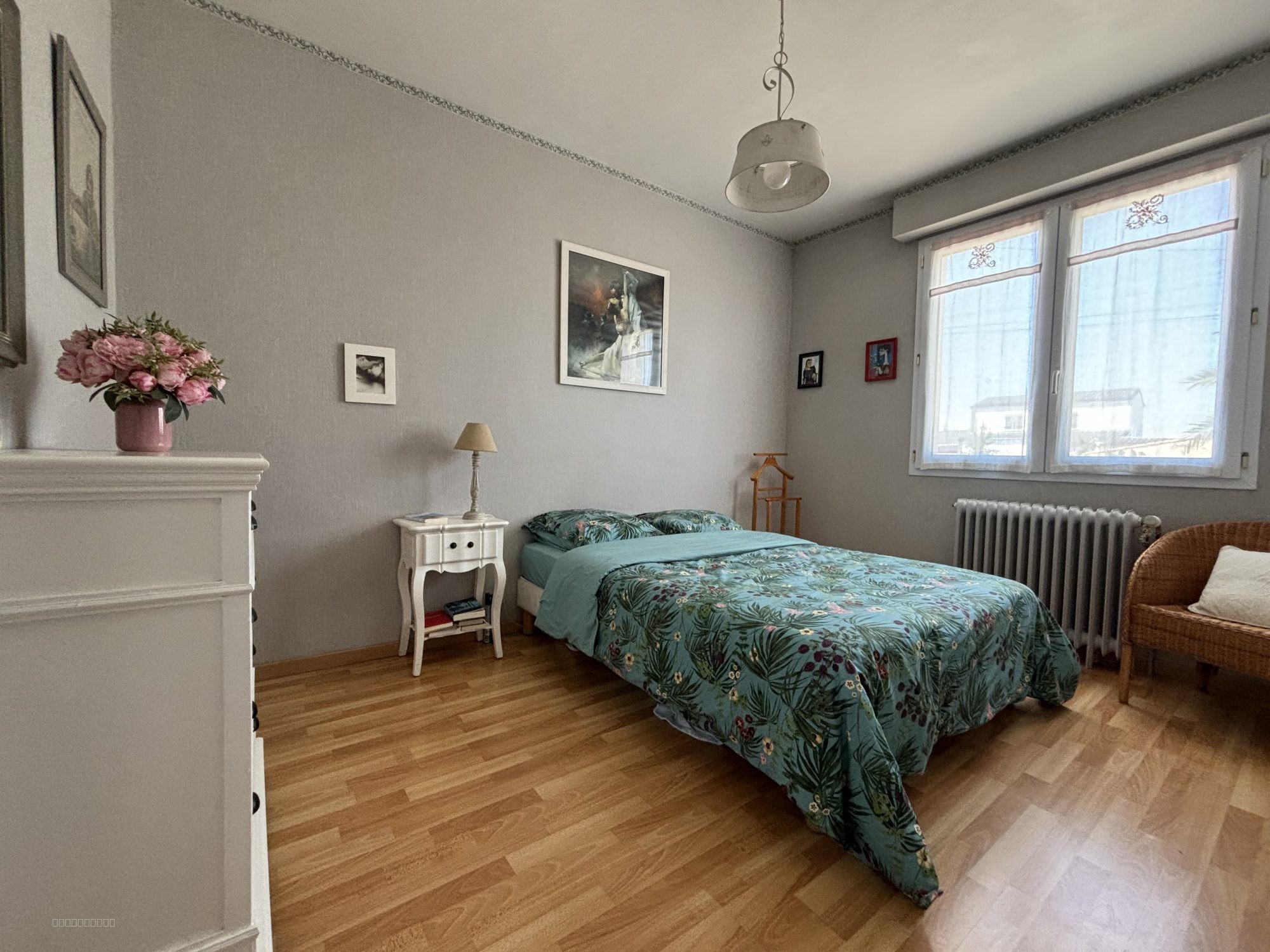 PROCHE DE LA ROCHELLE - MAISON 6 PIÈCES AVEC PISCINE — photo 6