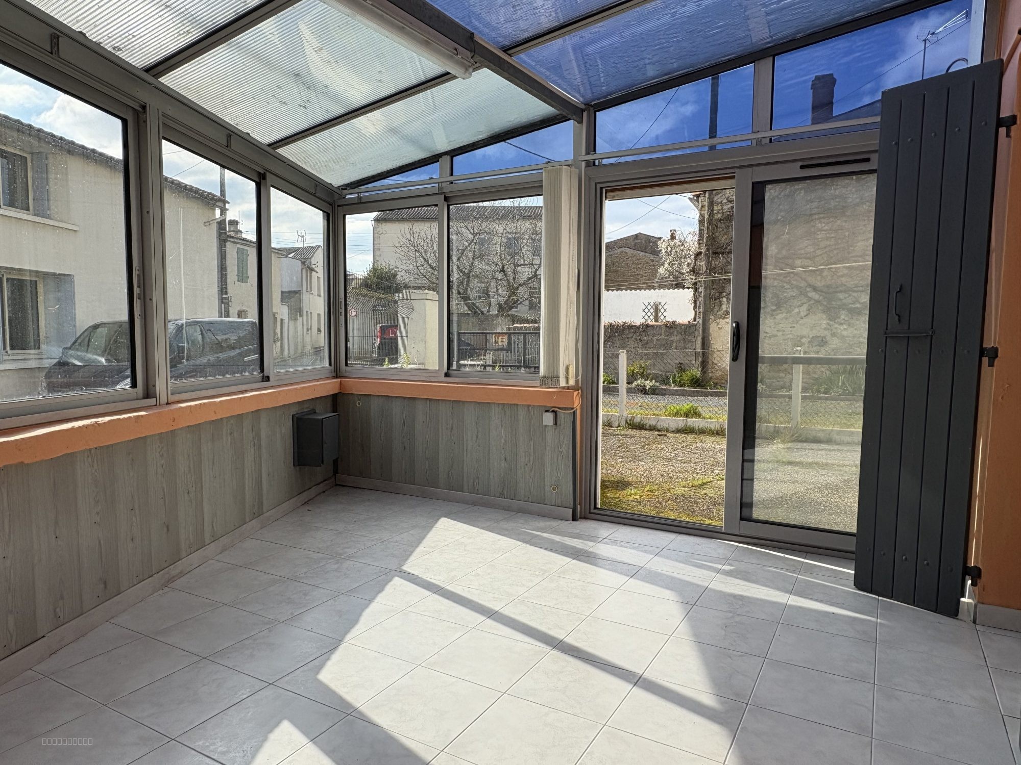 Maison de ville 4 pièces   Centre de Marans, proche port — photo 12