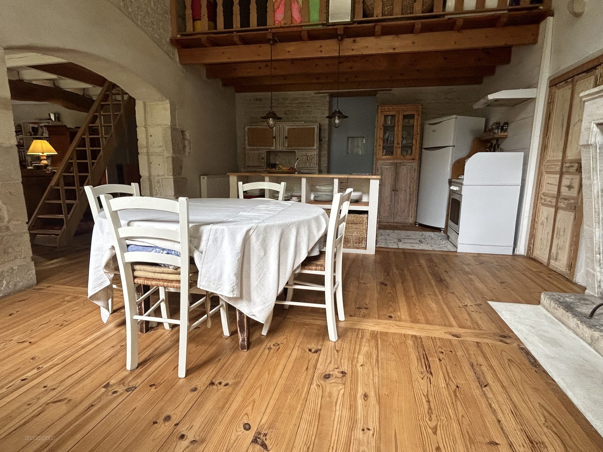 MAISON 264m2 avec dépendances — photo 4
