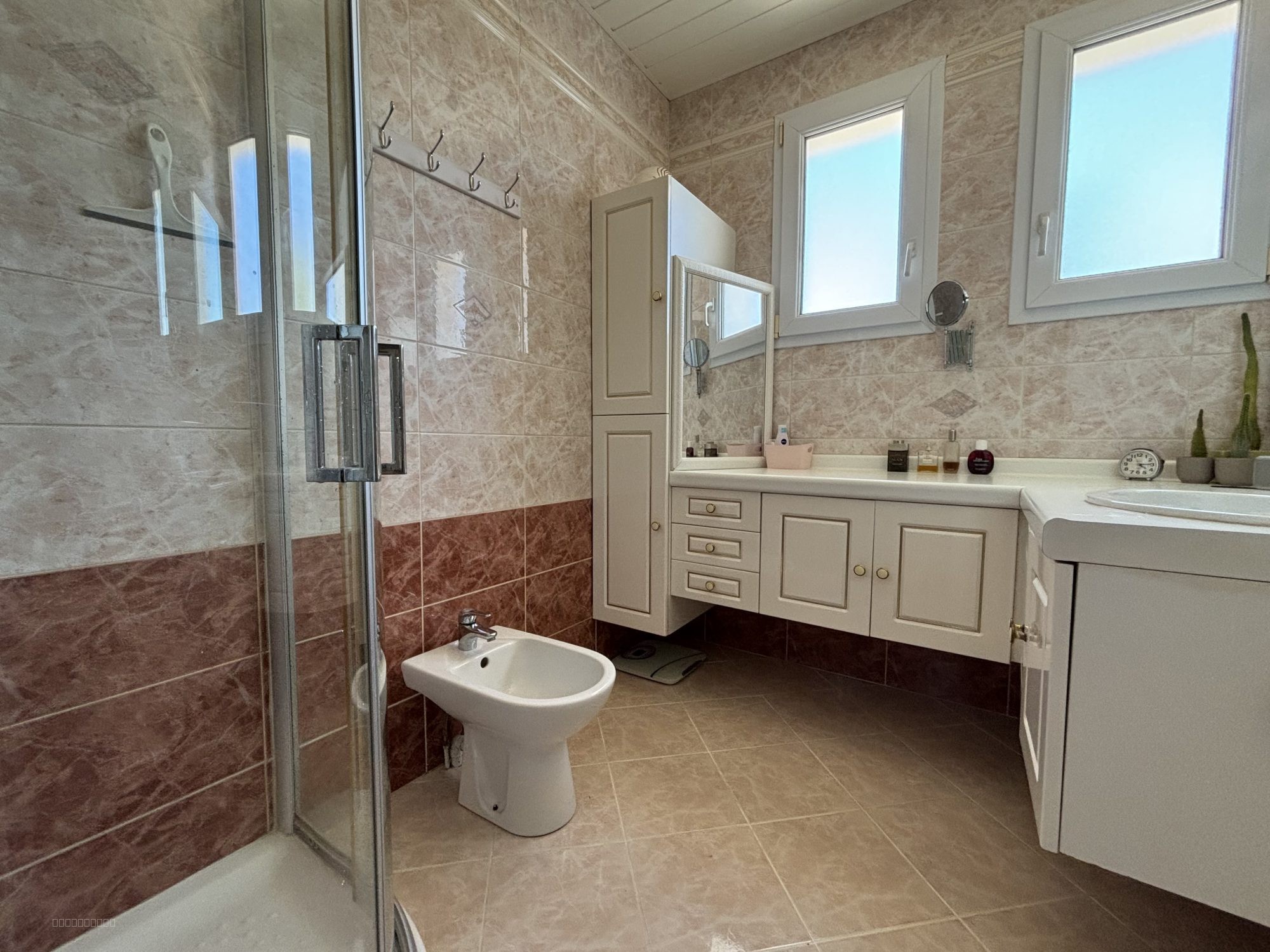 PROCHE DE LA ROCHELLE - MAISON 6 PIÈCES AVEC PISCINE — photo 10