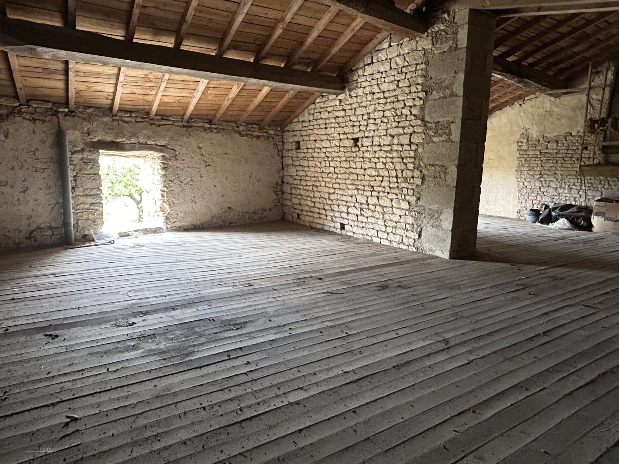 MAISON 264m2 avec dépendances — photo 18