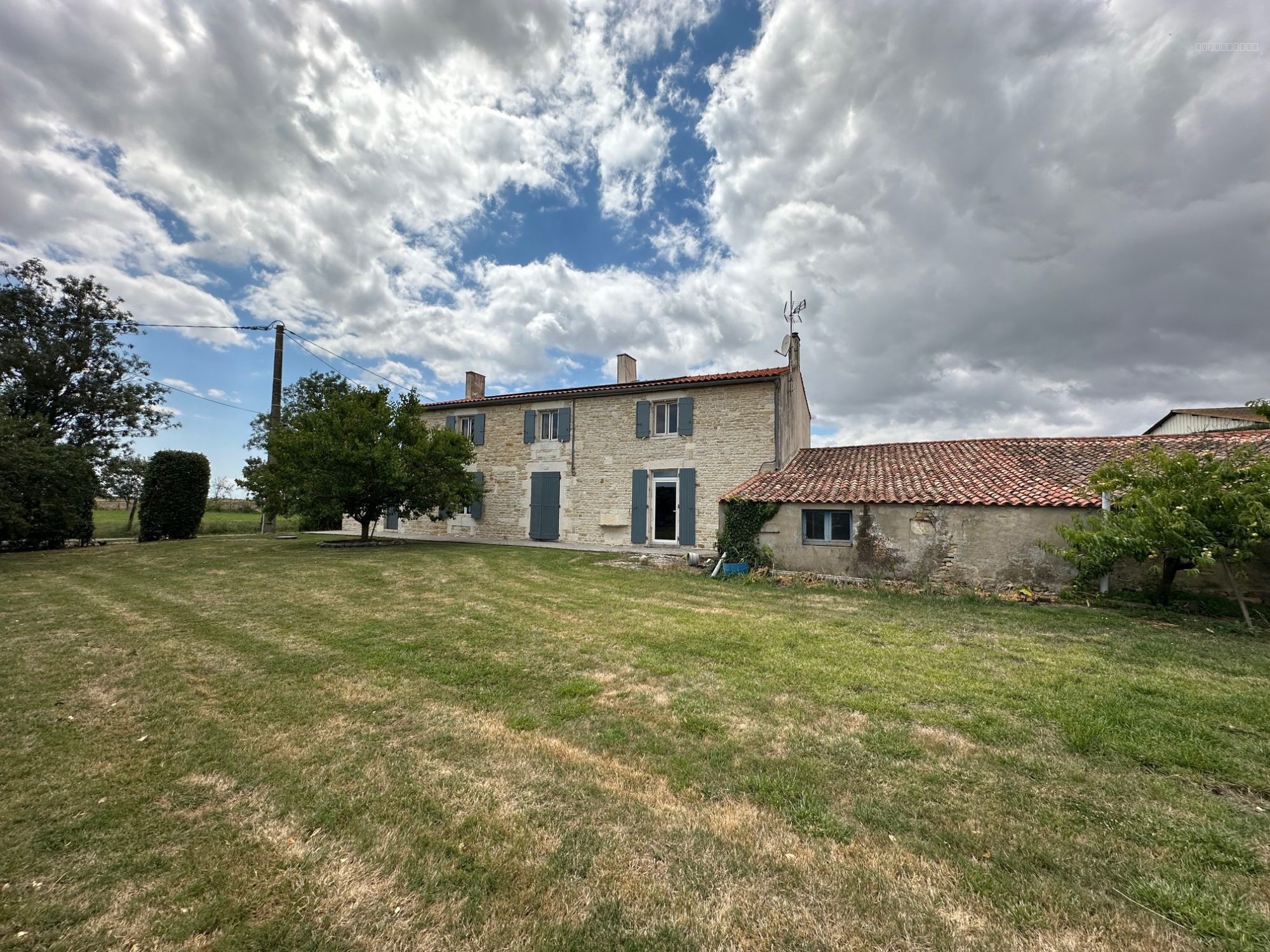 maison en pierre — photo 13