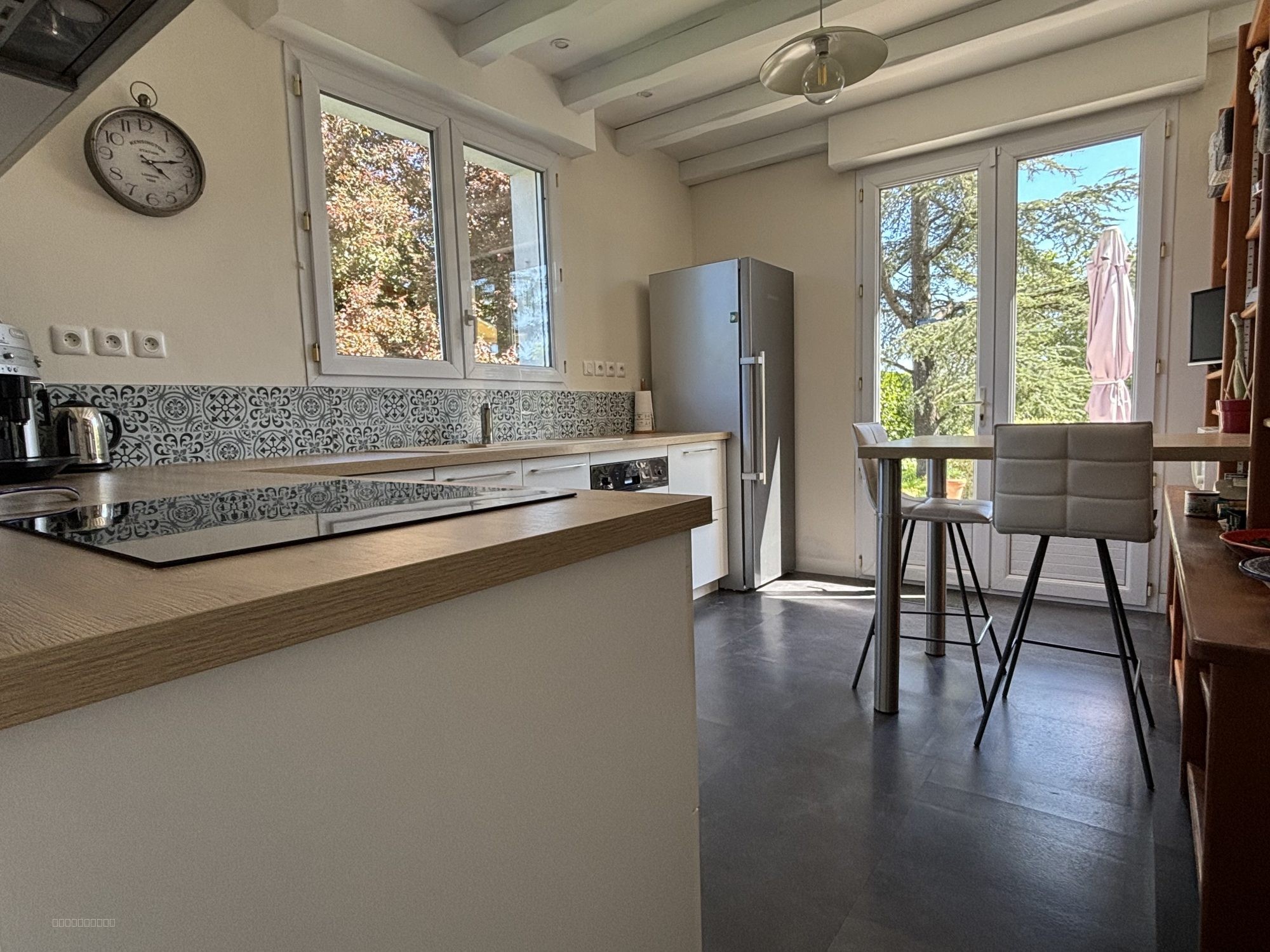 PROCHE DE LA ROCHELLE - MAISON 6 PIÈCES AVEC PISCINE — photo 4