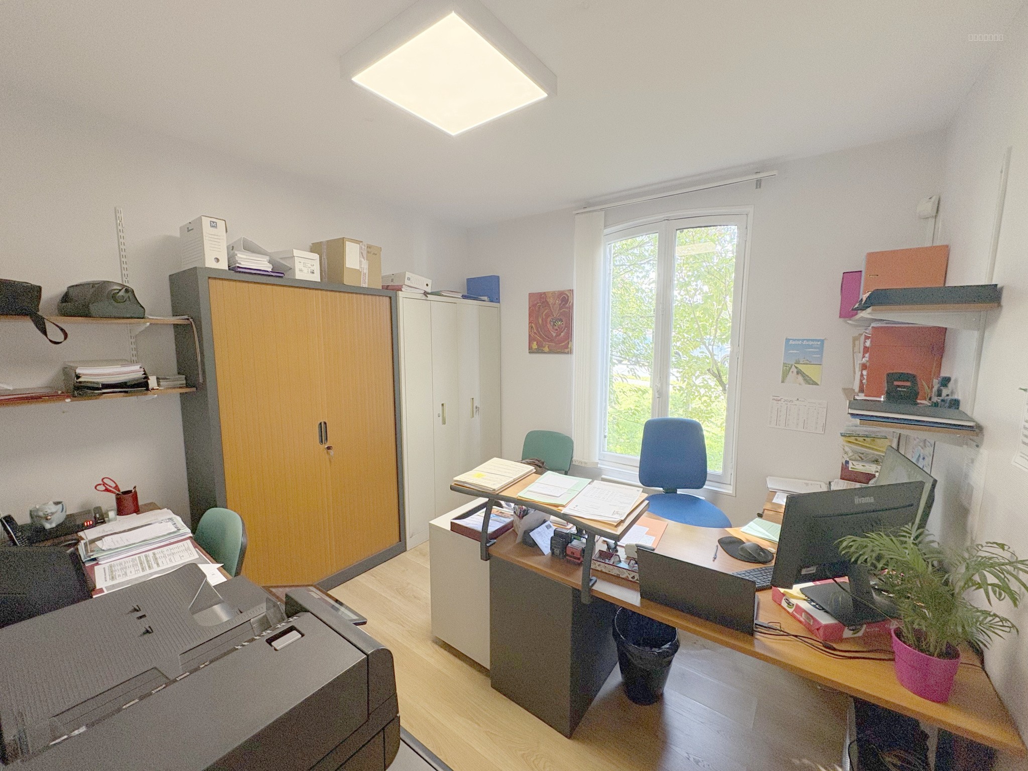 Ancienne bâtiment communal, idéal investisseur ! — photo 5