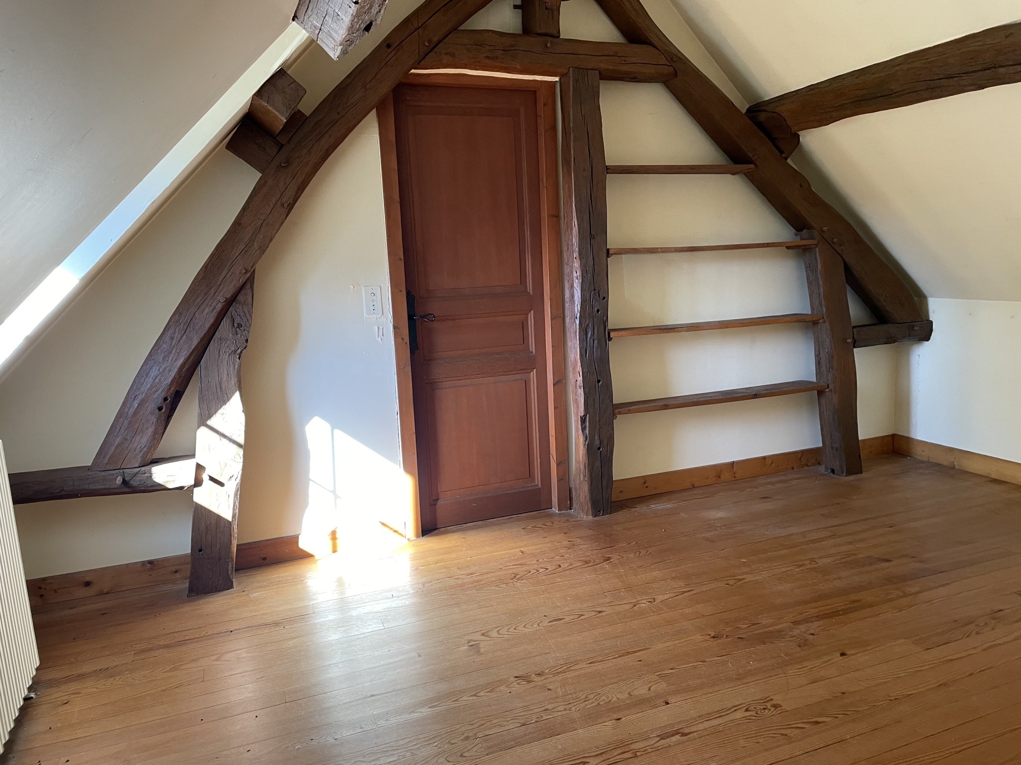 maison familiale avec 4 chambres et un bureau et dépendances — photo 6
