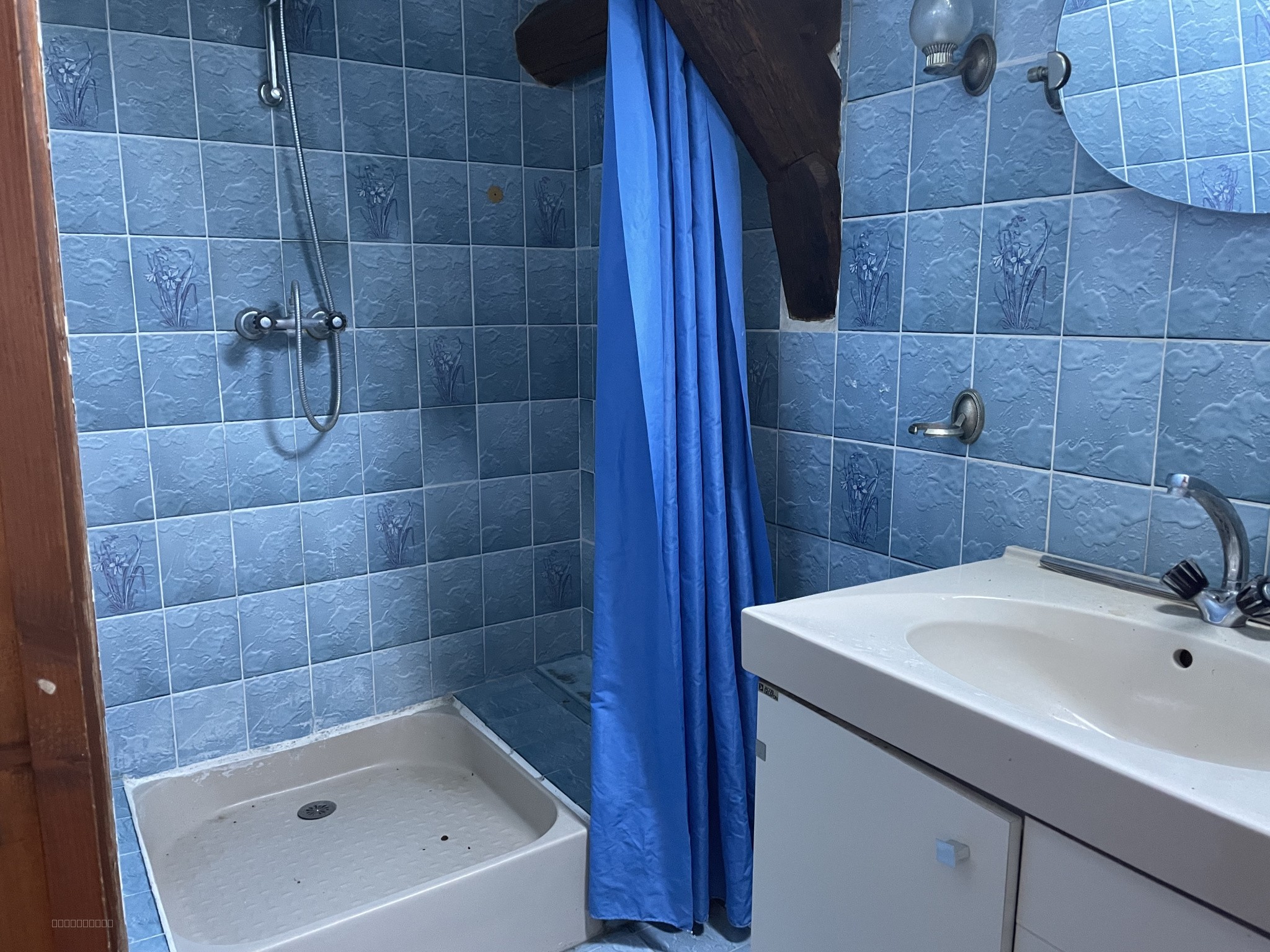 maison familiale avec 4 chambres et un bureau et dépendances — photo 12