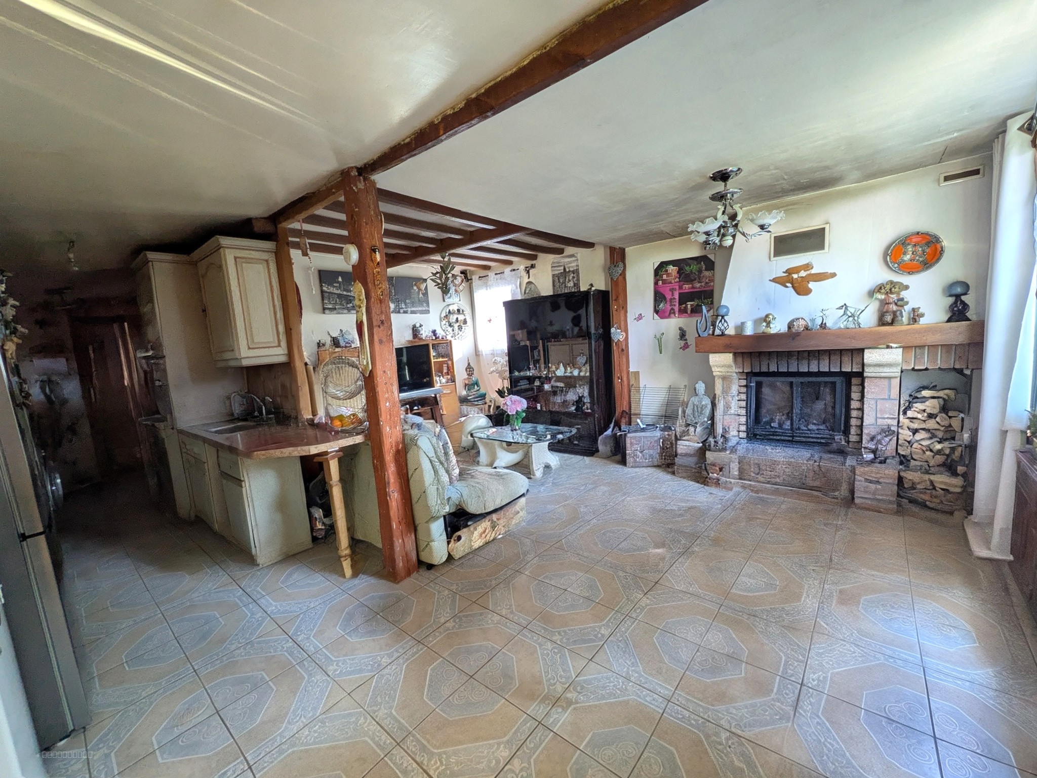 À Senantes, maison d'environ 45m2 avec 3 pièces à acheter — photo 2