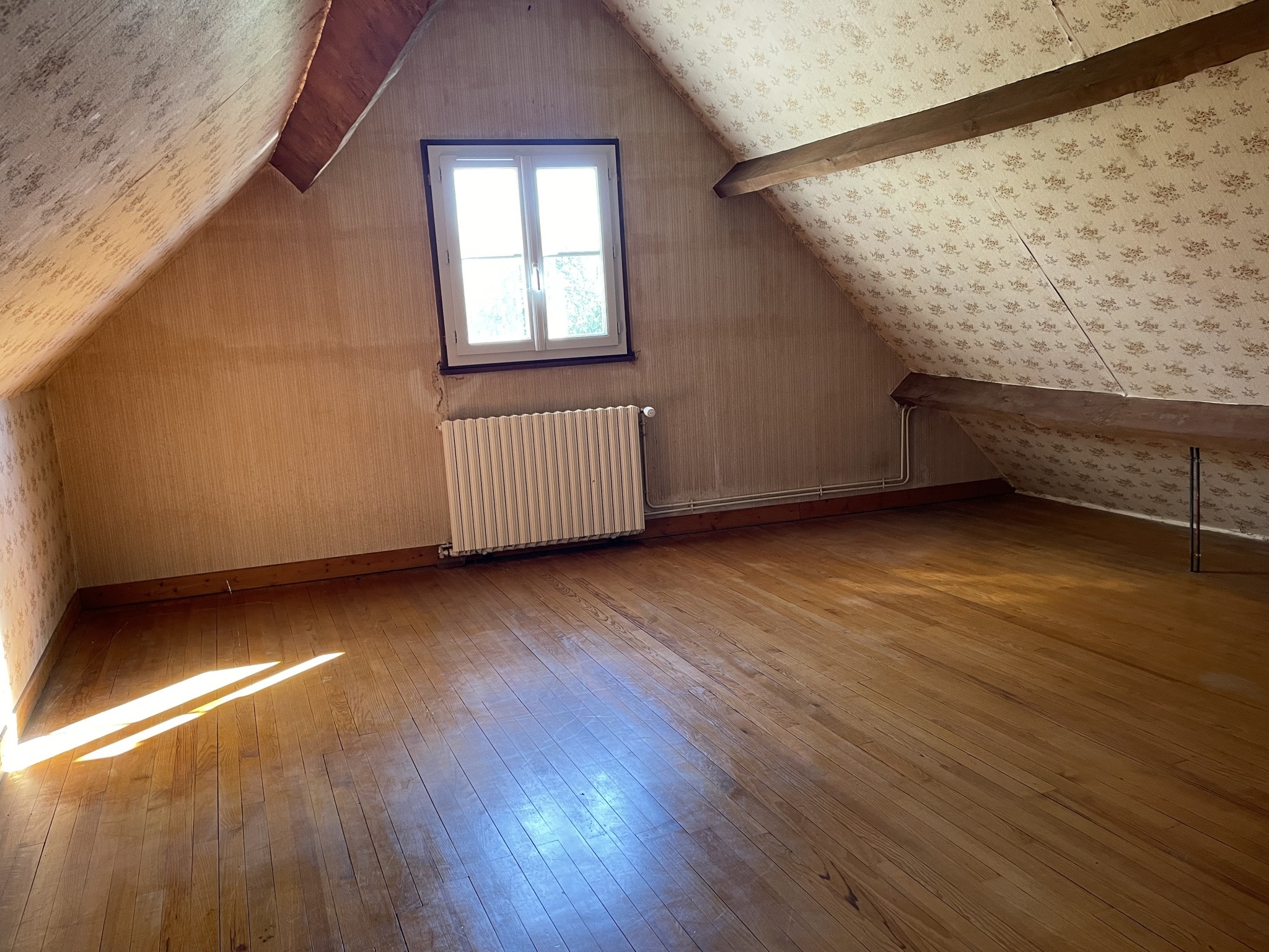 maison familiale avec 4 chambres et un bureau et dépendances — photo 10