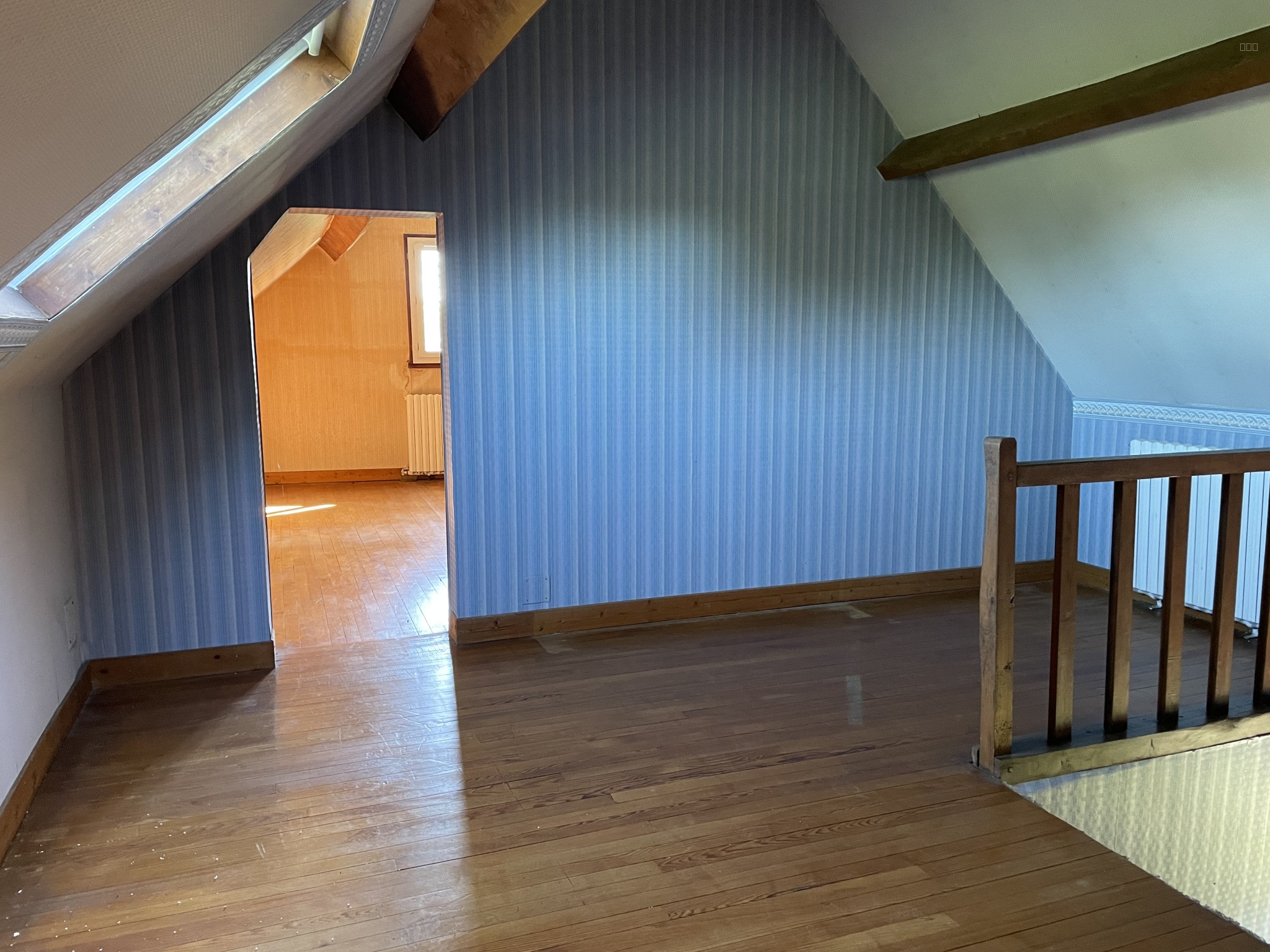 maison familiale avec 4 chambres et un bureau et dépendances — photo 9