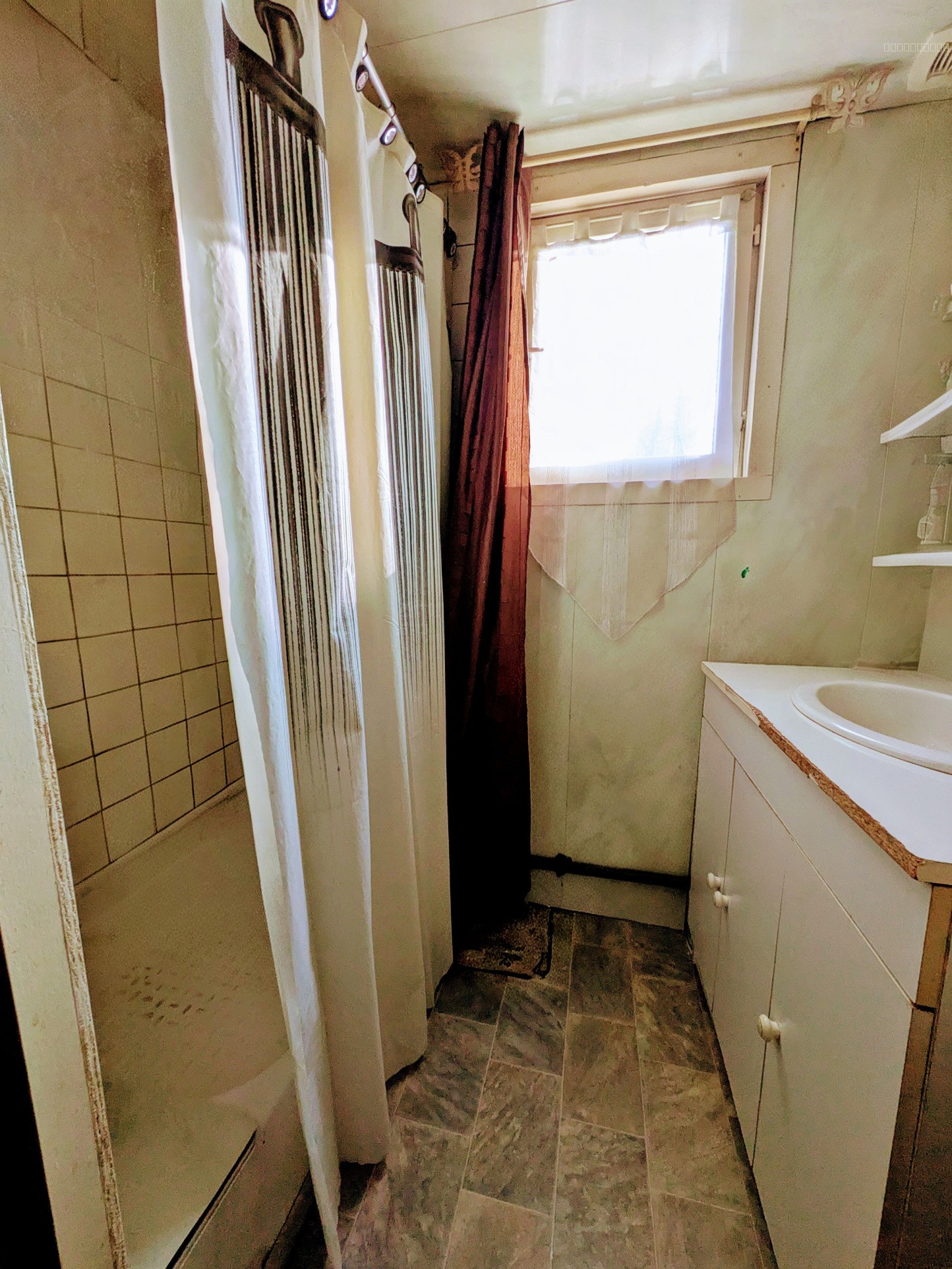 À Senantes, maison d'environ 45m2 avec 3 pièces à acheter — photo 5