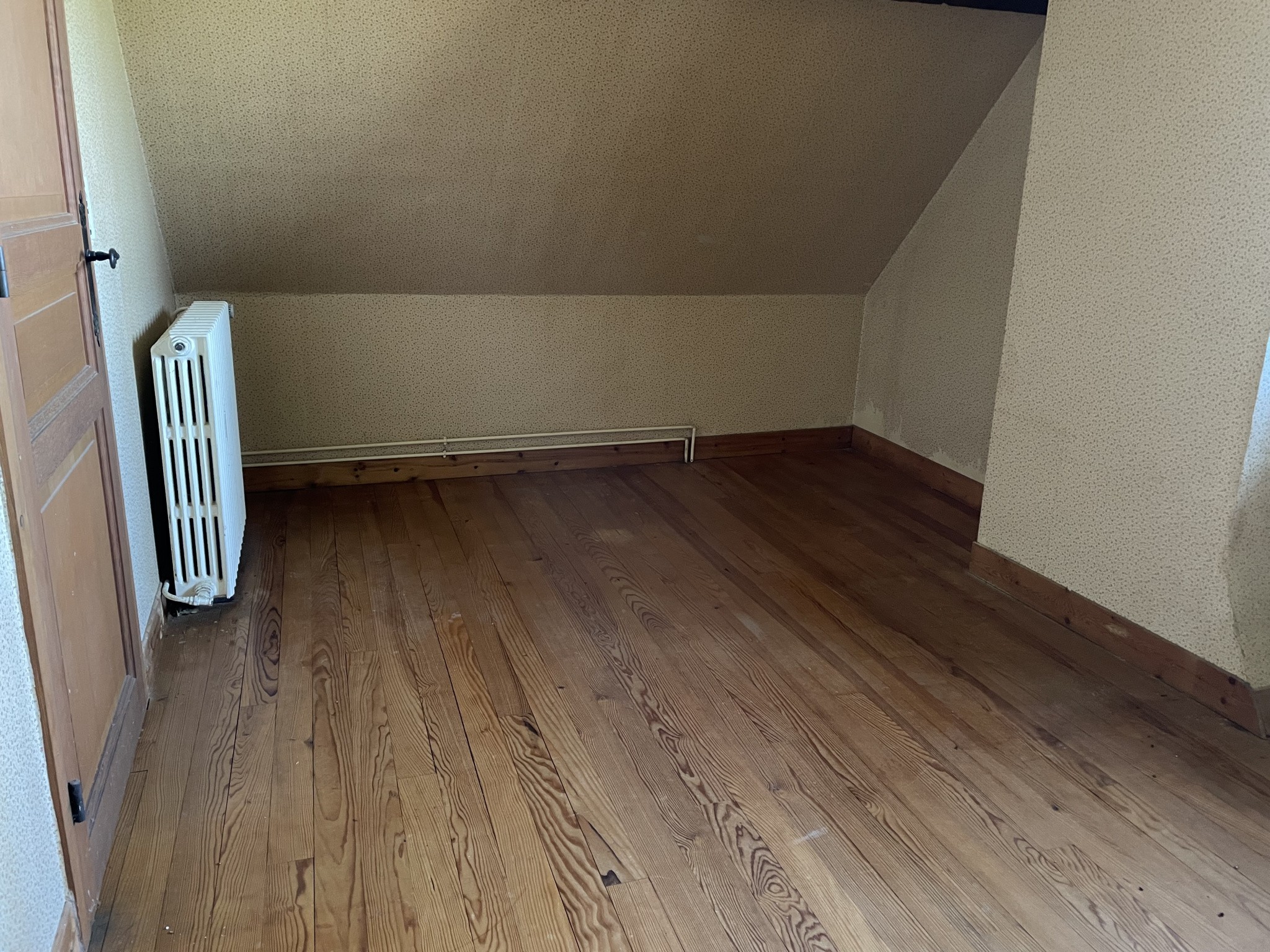 maison familiale avec 4 chambres et un bureau et dépendances — photo 15