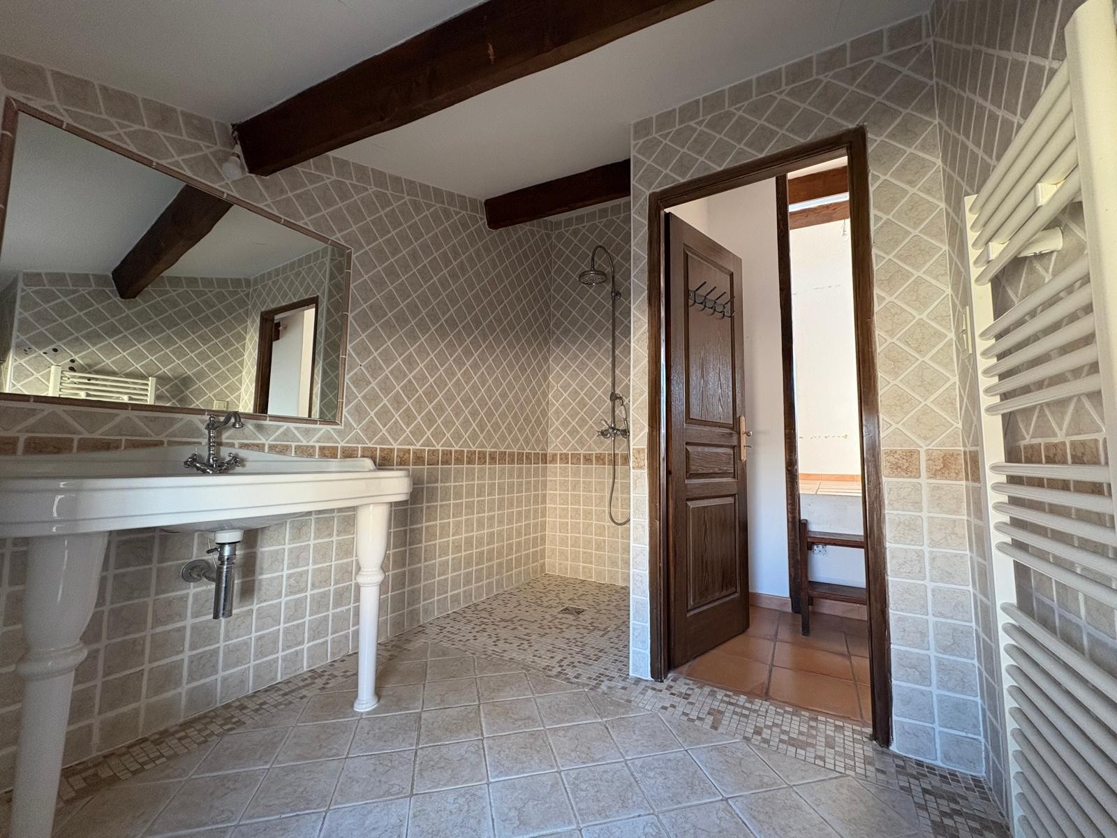À Louer   Grande Maison de Village T6 avec Cour — photo 11