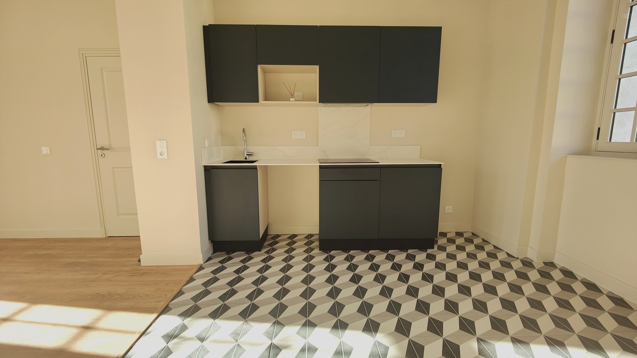 Magnifique T3 entièrement rénové avec ascenseur — photo 5