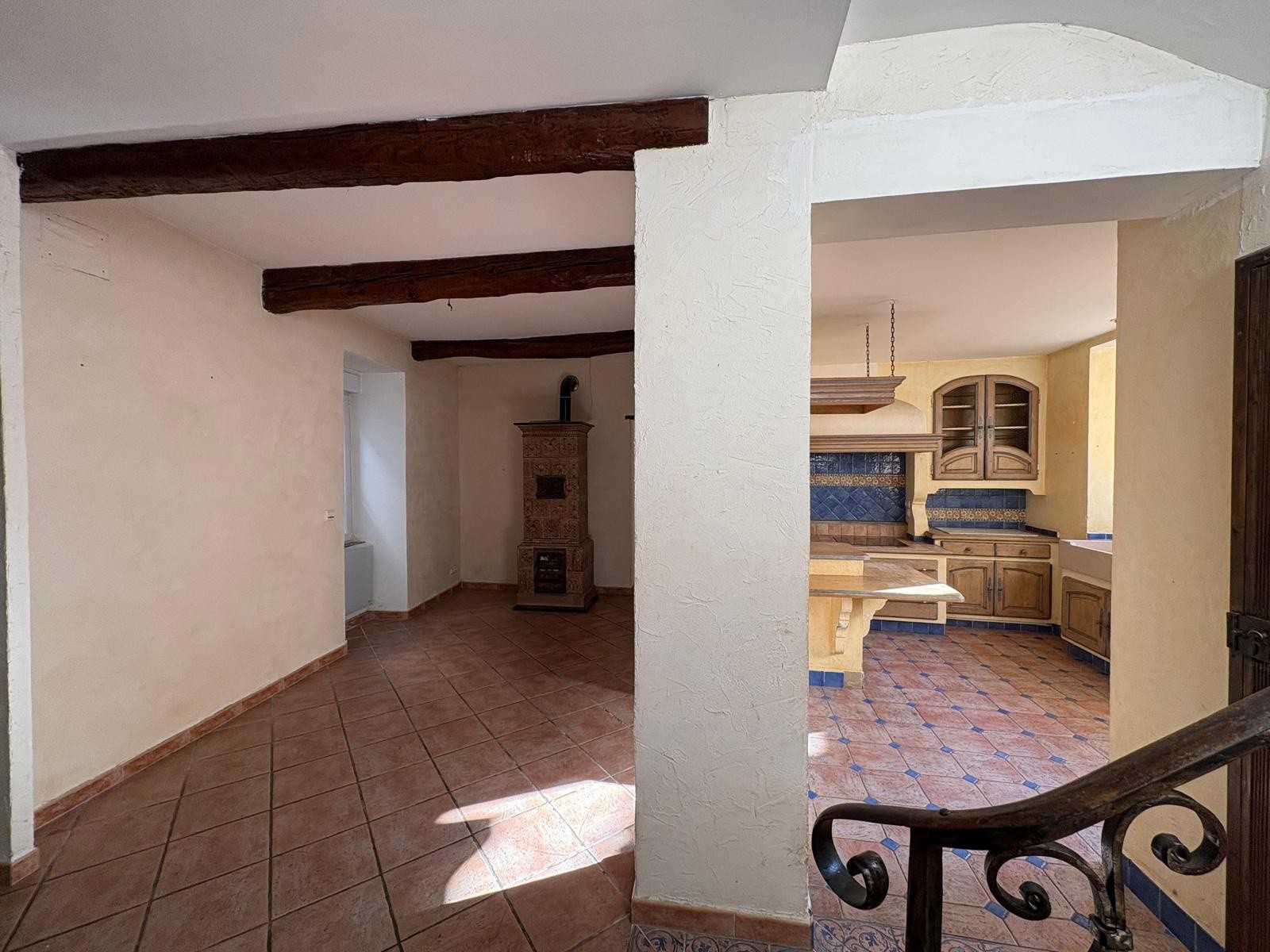 À Louer   Grande Maison de Village T6 avec Cour — photo 4