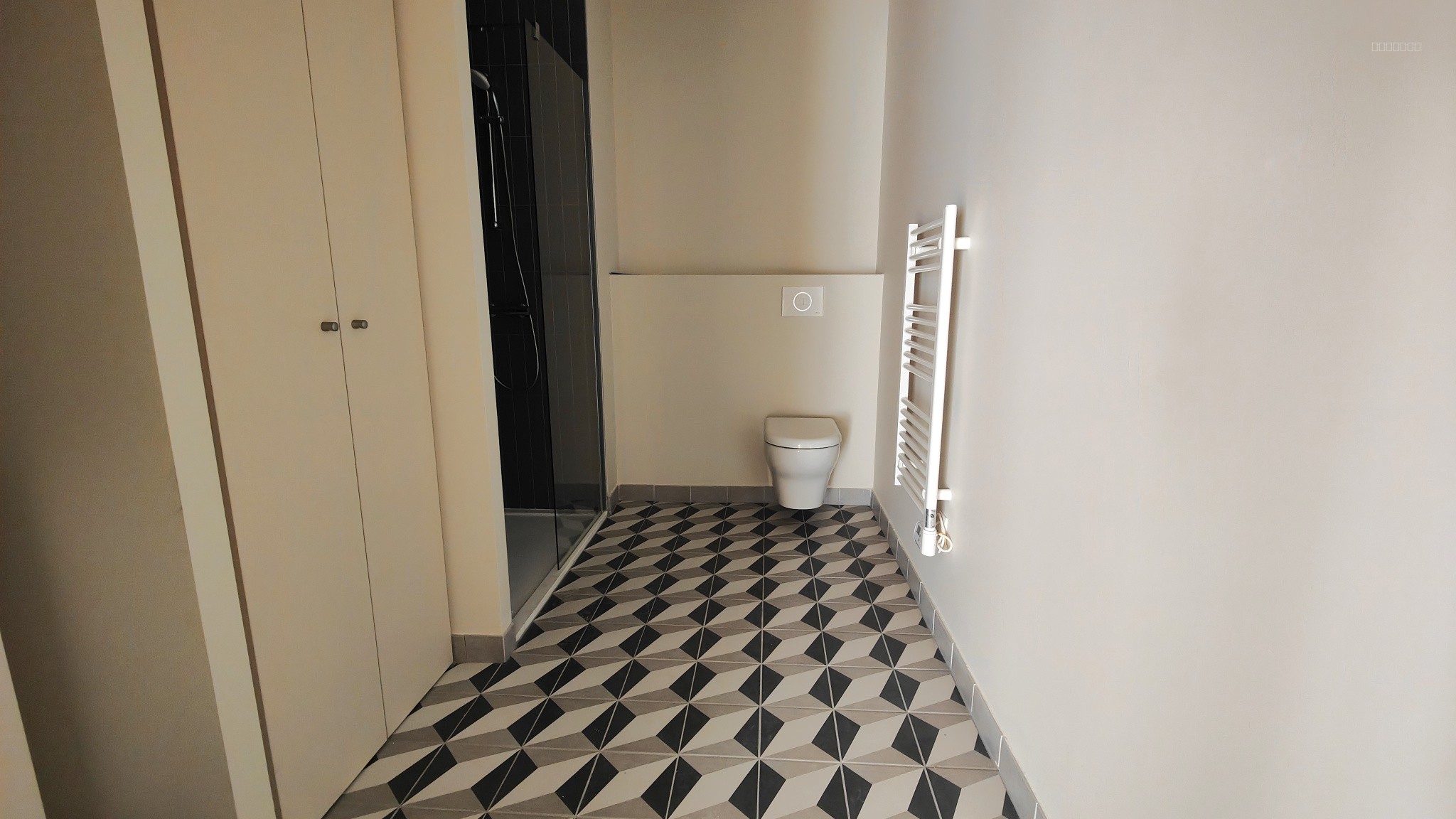 Magnifique T3 entièrement rénové avec ascenseur — photo 9