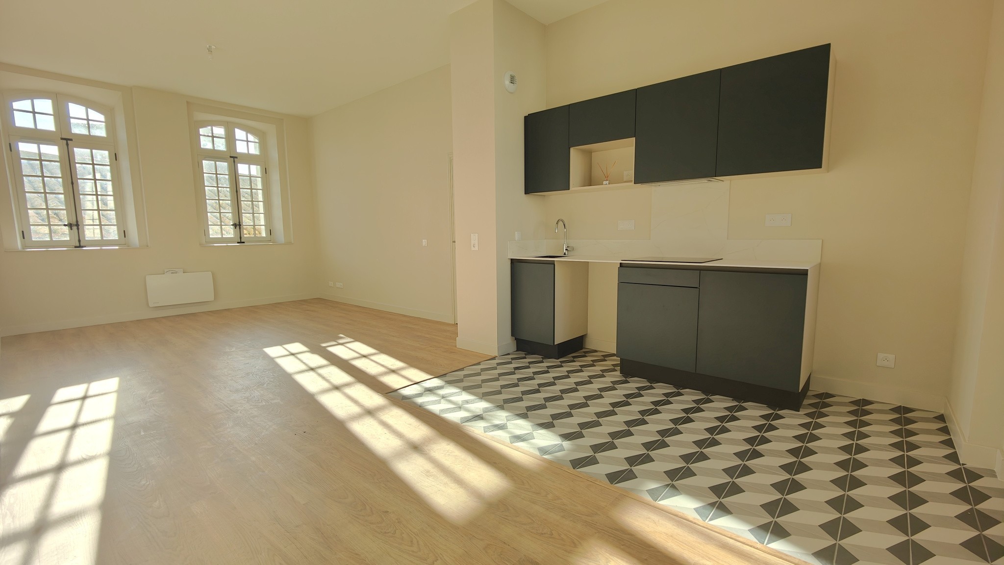 Magnifique T3 entièrement rénové avec ascenseur — photo 2