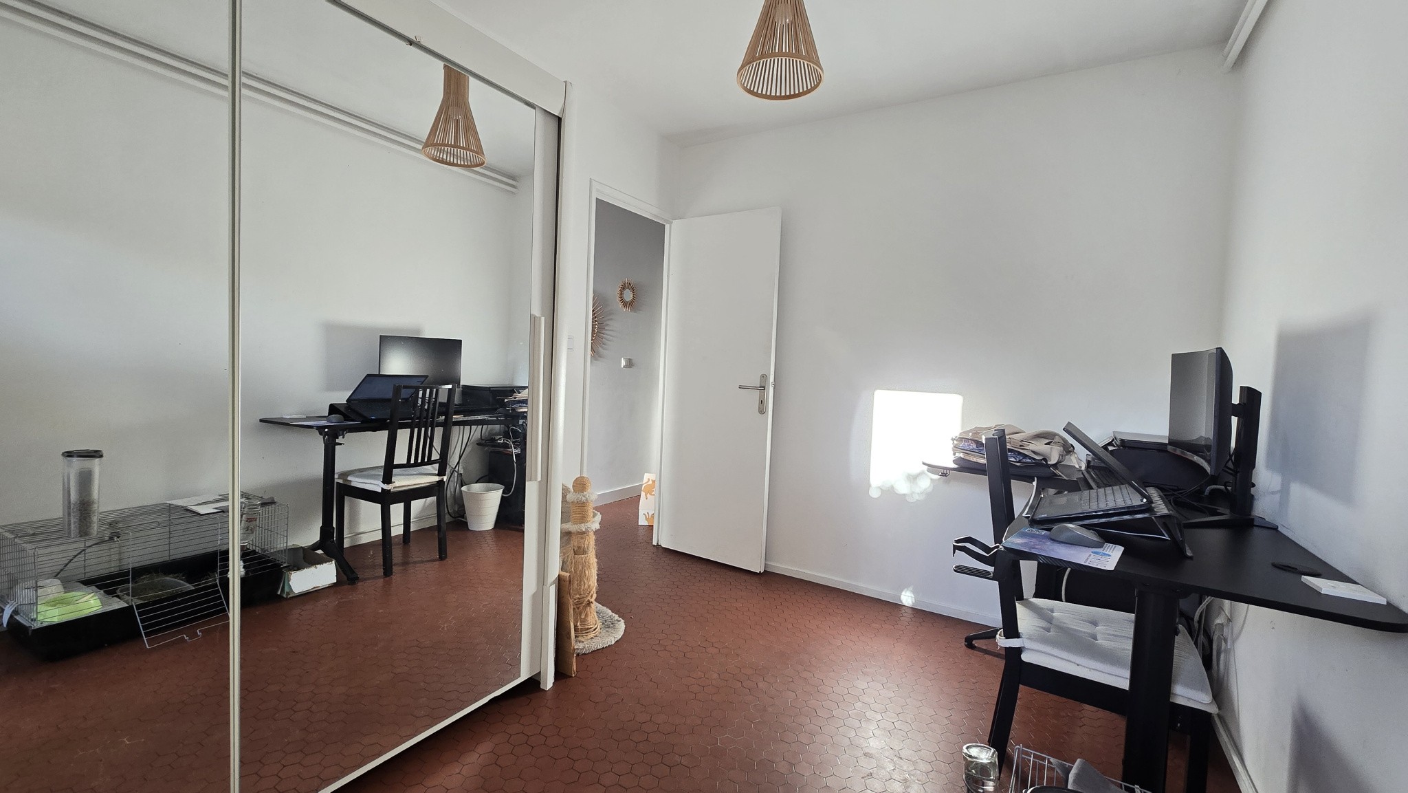 Maison de type 4 en triplex avec jardinet et garage — photo 11