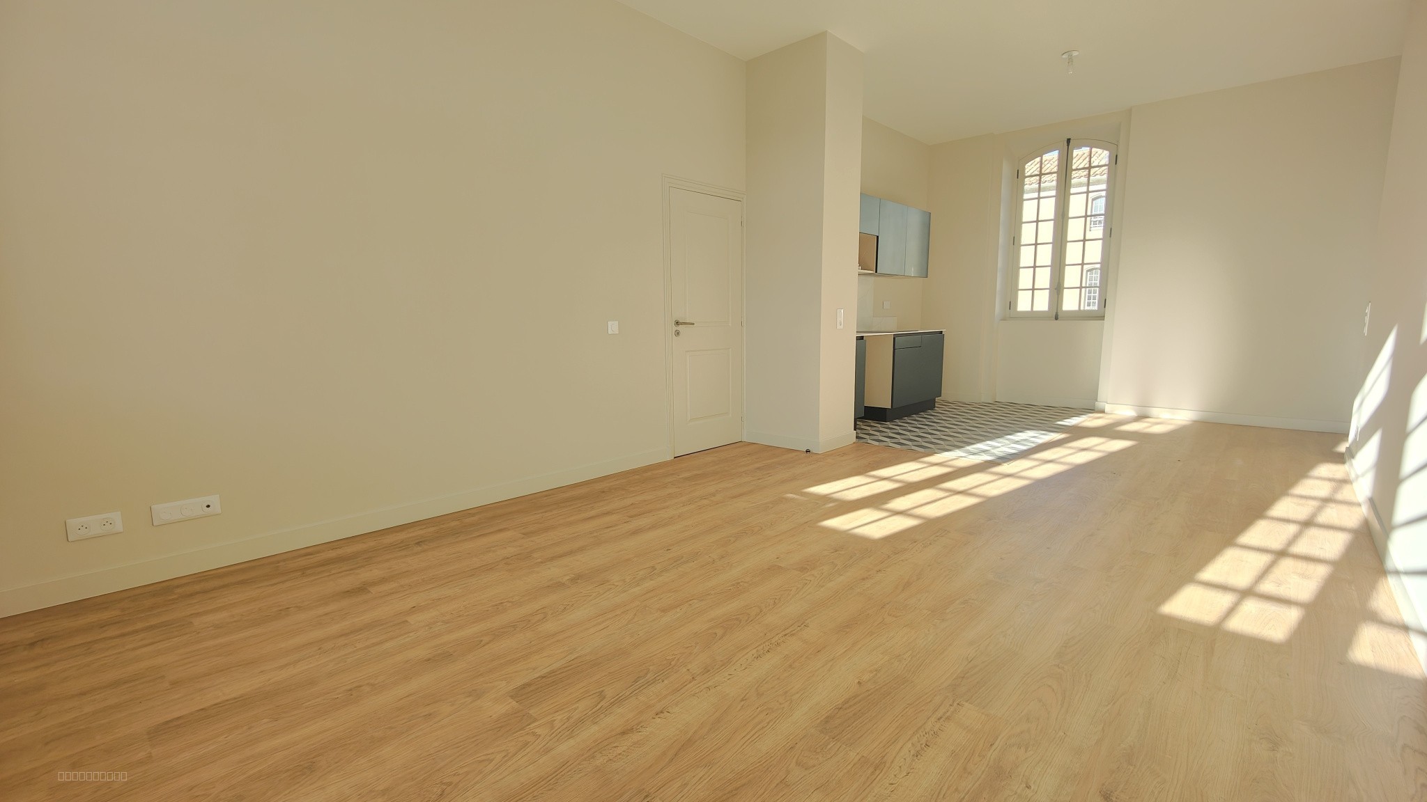 Magnifique T3 entièrement rénové avec ascenseur — photo 6