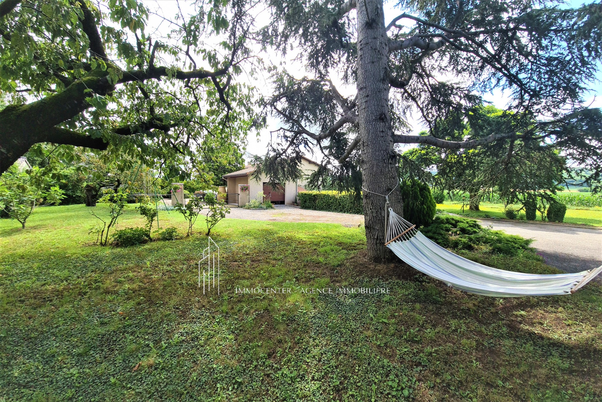 VILLA AU CALME AVEC TRES BEAU TERRAIN — photo 11