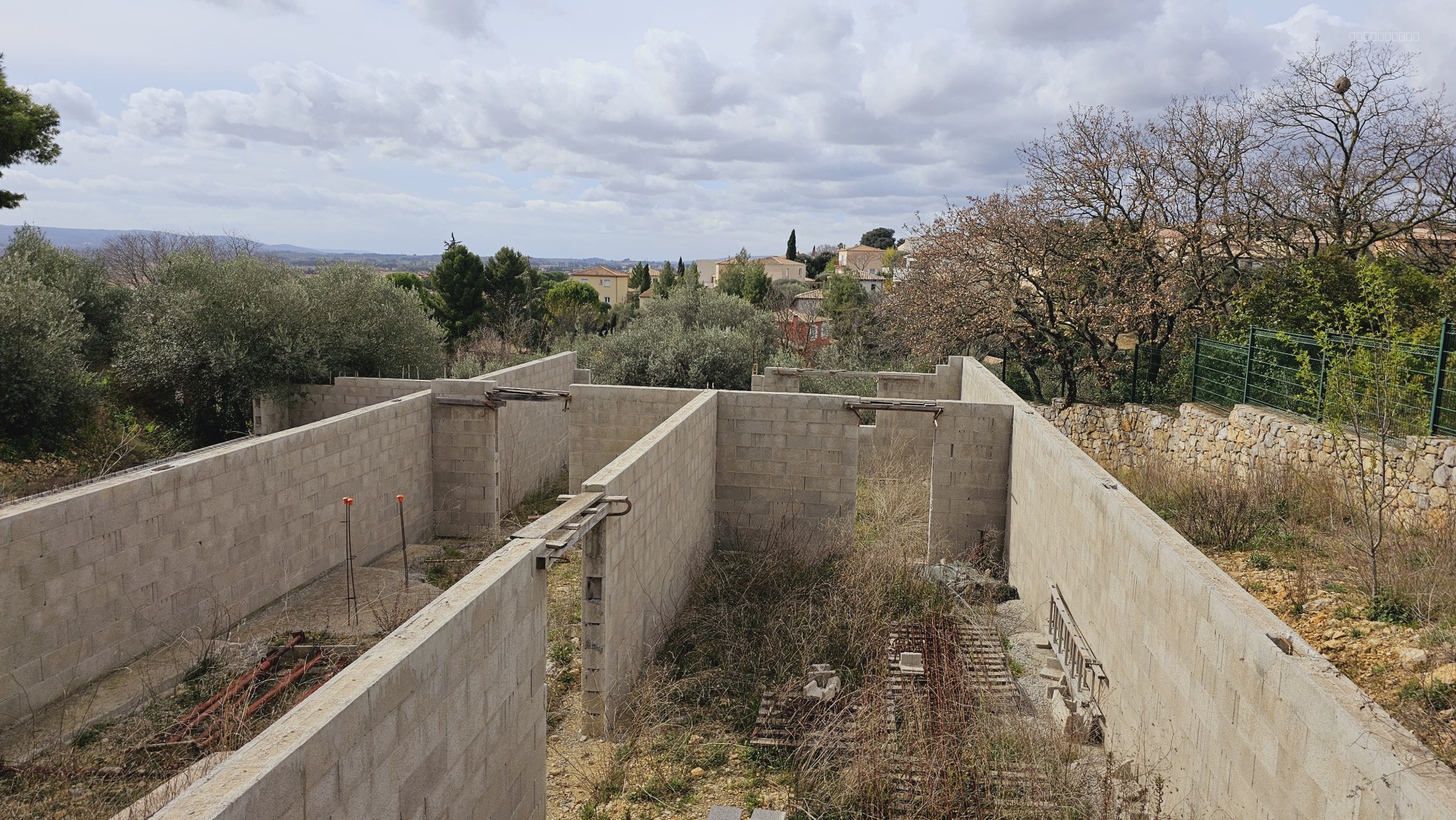 Grand terrain constructible 1352 m2- Quartier prisé sur les hauteurs de Pignan — photo 7