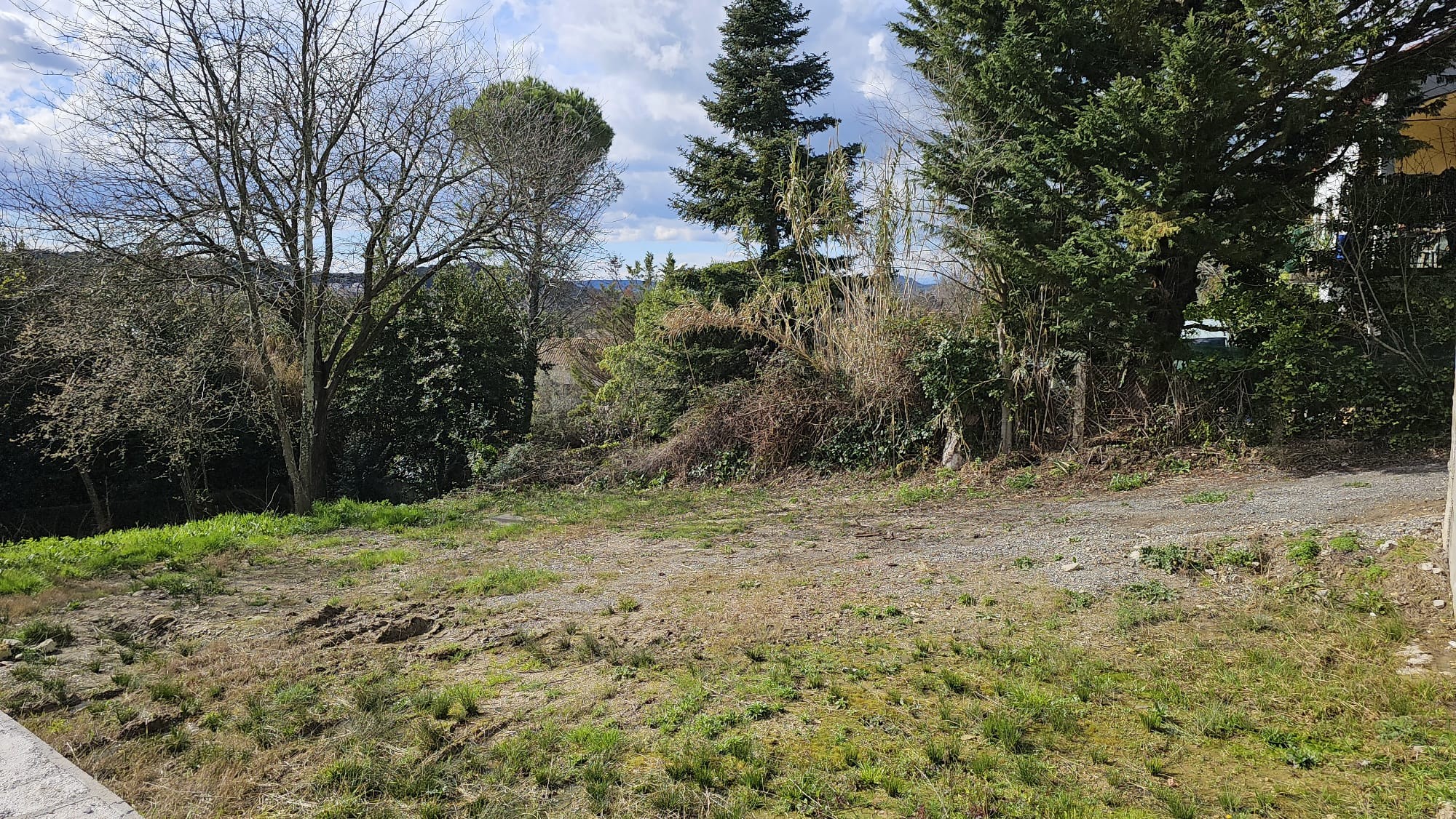 VILLEVIEILLE, BEAU TERRAIN de 802 M2, EXPOSITION AU CALME — photo 2