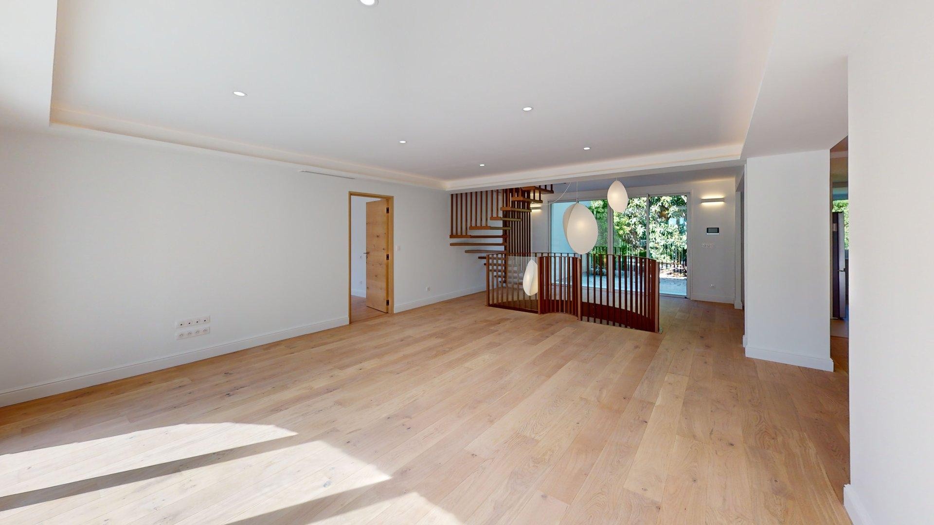Villa de luxe aux volumes et prestations incroyables sur les hauteurs de Saint-Clément-de-Rivière — photo 6