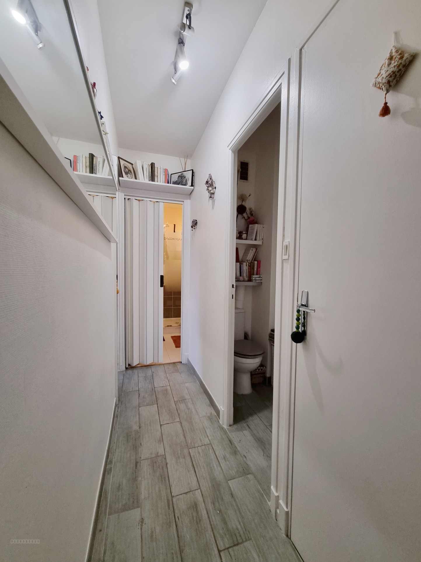 Grand T2 avec loggia aménagée en chambre   Vue imprenable sur la cathédrale  - Narbonne — photo 6