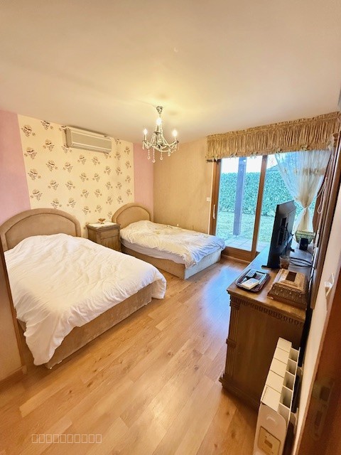 Divonne les Bains 01220, T7 (6 chambres), avec jardin et 2 garages — photo 16