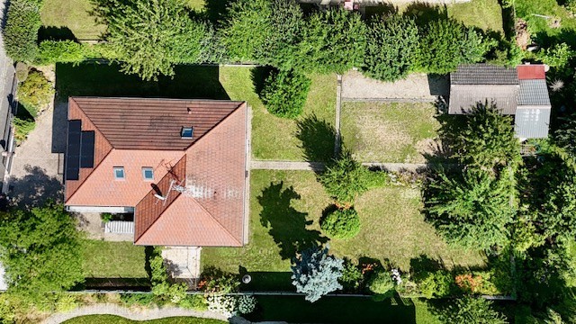ORNEX 01210, villa individuelle 222m2 avec 4 chambres, bureau + T2, garage, terrain 1002m2 — photo 4