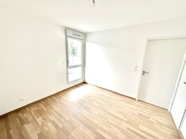 01210 Divonne-les-Bains Appartement T2 ATTIQUE avec terrasse et garage — photo 15