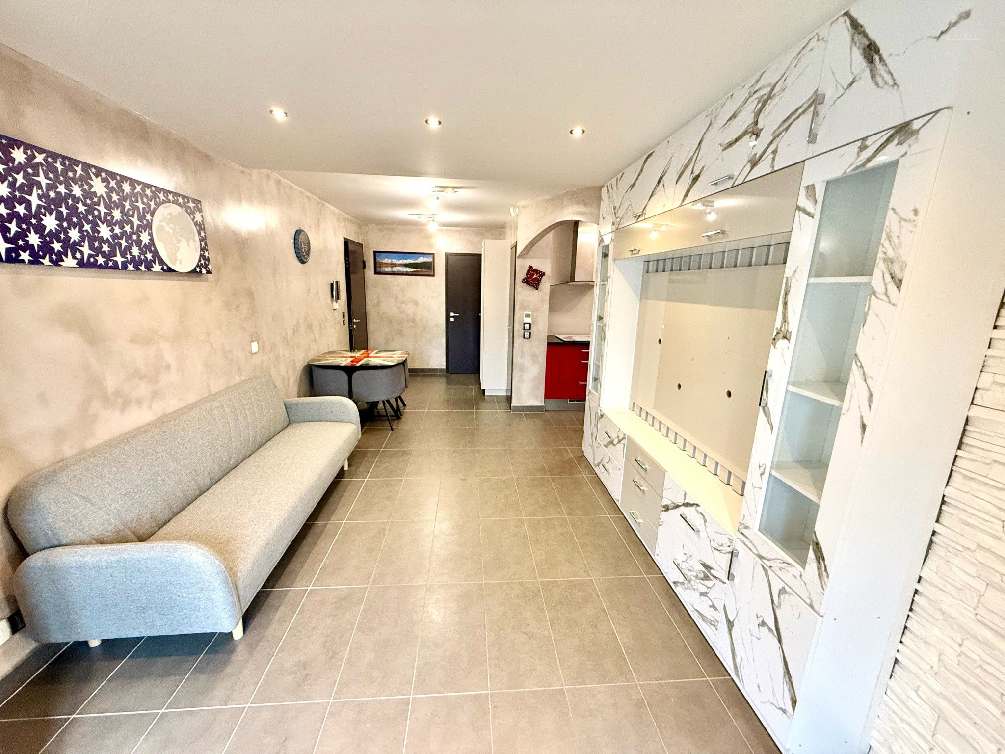 Divonne les Bains, très beau T2 meublé RDJ avec garage à louer — photo 5