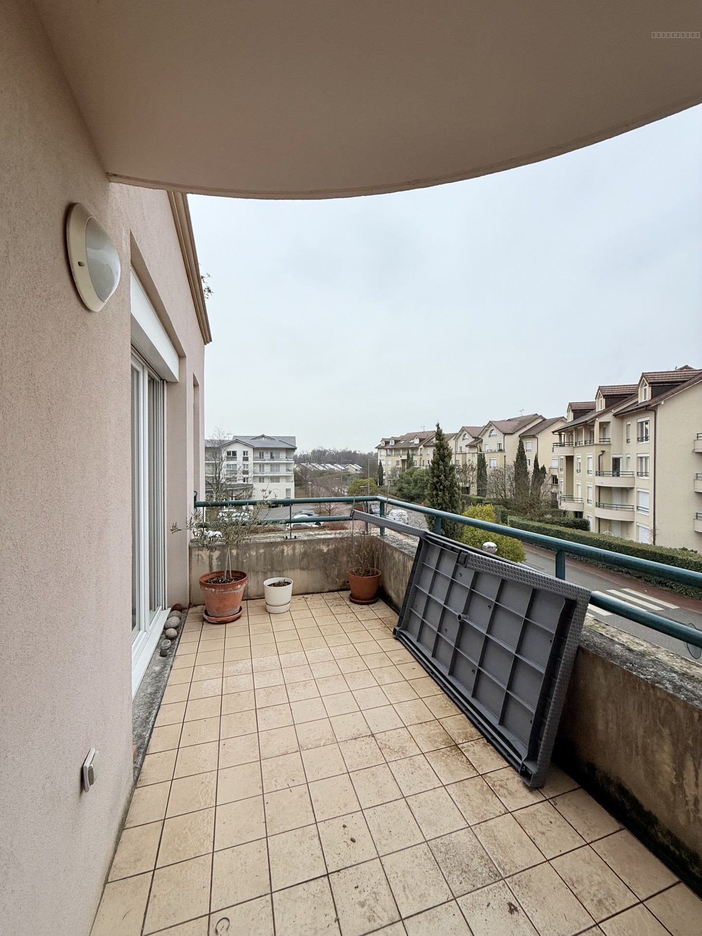 01220 Divonne-les-Bains, A LOUER Appartement T3, 3 Balcons, Cave et Garage — photo 5