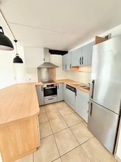 A VENDRE, T4 Divonne les Bains 01220 CENTRE VILLE avec jardin, garage, parking — photo 9