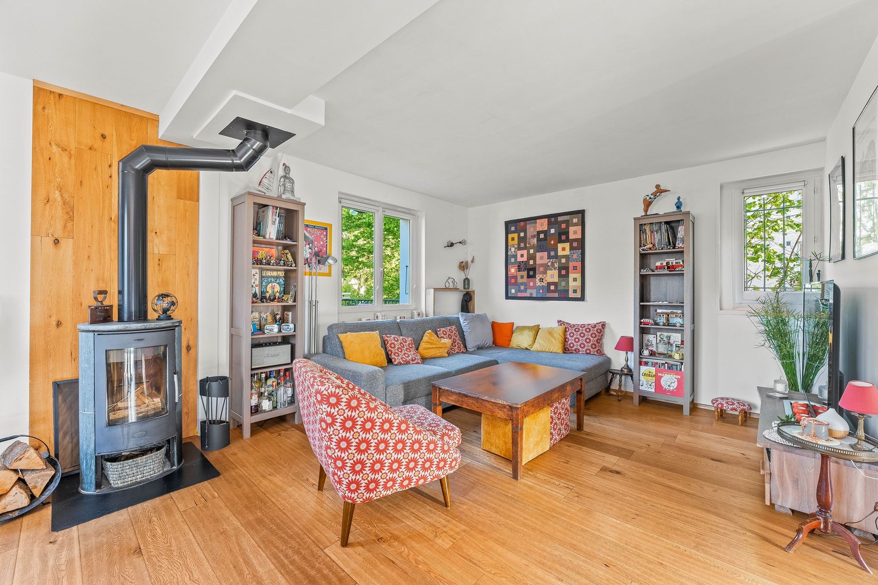 Divonne les Bains, charmante maison individuelle sur 3 niveaux avec un jardin et ruisseau — photo 12