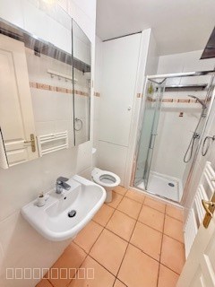A VENDRE, T4 Divonne les Bains 01220 CENTRE VILLE avec jardin, garage, parking — photo 16