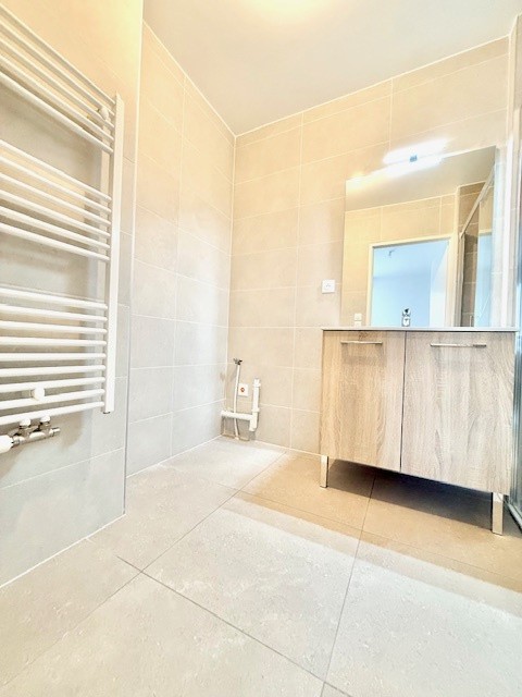 01210 Divonne-les-Bains Appartement T2 ATTIQUE avec terrasse et garage — photo 12