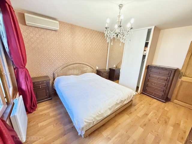 Divonne les Bains 01220, T7 (6 chambres), avec jardin et 2 garages — photo 18