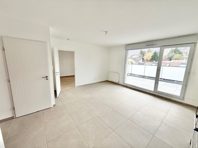01210 Divonne-les-Bains Appartement T2 ATTIQUE avec terrasse et garage — photo 9