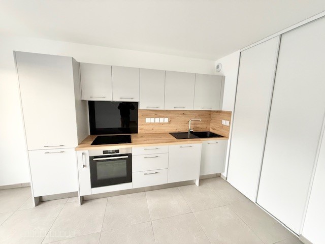 01210 Divonne-les-Bains Appartement T2 ATTIQUE avec terrasse et garage — photo 8