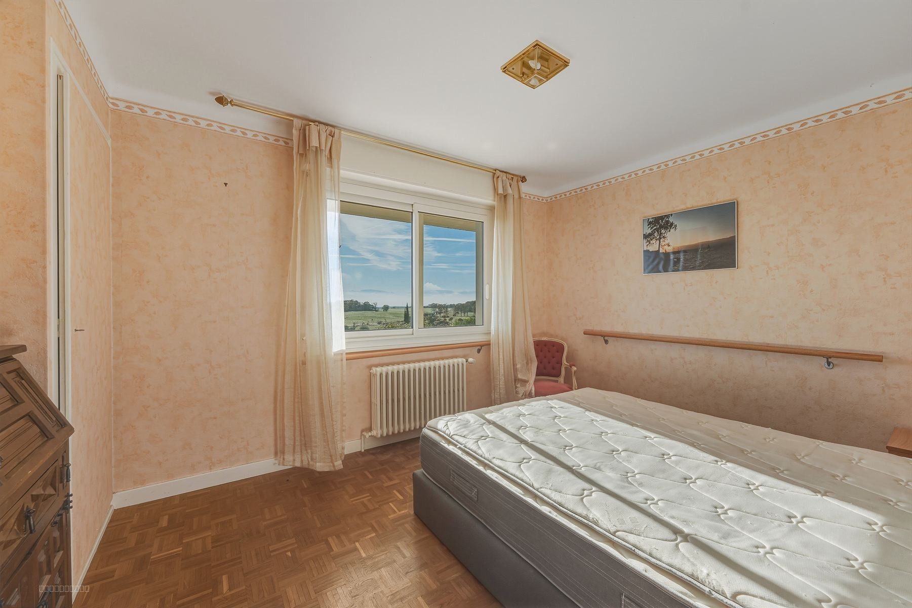 Divonne les Bains, charmante maison individuelle sur 3 niveaux avec un jardin et ruisseau — photo 16