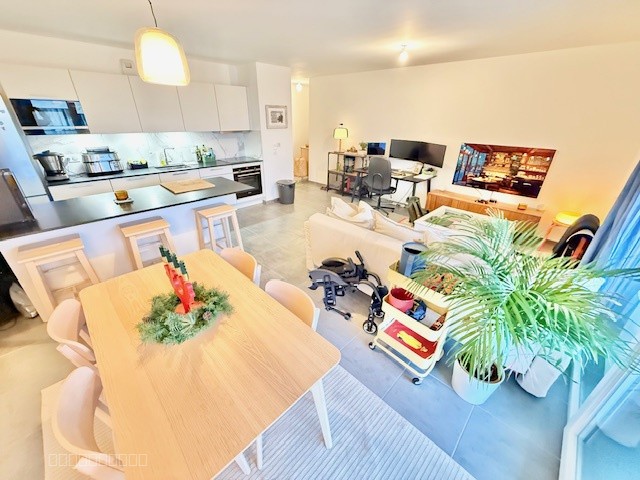 EXCLU : T3 71m2 AVEC BALCON et GARAGE DOUBLE EN SS SOL  01630 ST GENIS POUILLY — photo 2