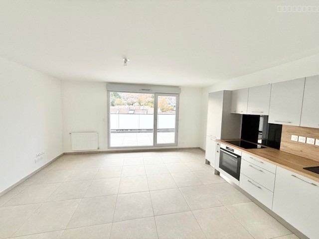 01210 Divonne-les-Bains Appartement T2 ATTIQUE avec terrasse et garage — photo 5