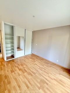 A VENDRE, T4 Divonne les Bains 01220 CENTRE VILLE avec jardin, garage, parking — photo 14