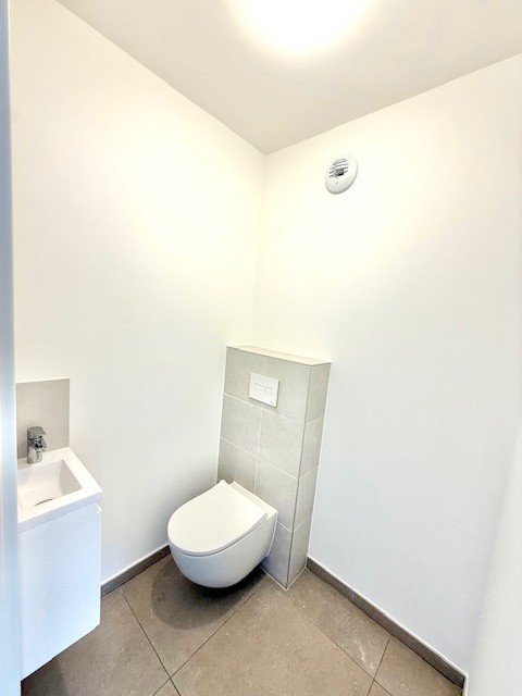 01210 Divonne-les-Bains Appartement T2 ATTIQUE avec terrasse et garage — photo 16