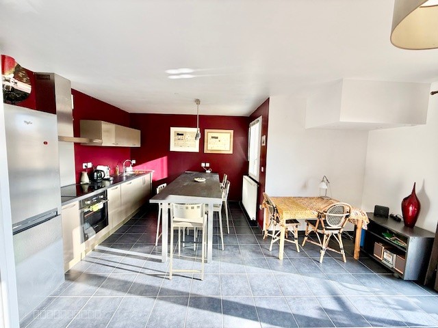 FERNEY-VOLTAIRE 01210, T3 COEUR DE VILLE AVEC BALCON, et GARAGE — photo 10