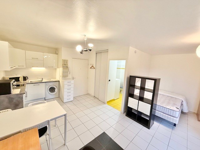 FERNEY VOLTAIRE, T4 132m2 HAB. + 122m2 TERRASSE + GARAGE + CAVE + PK — photo 4