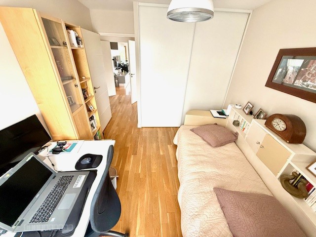 COEUR DE DIVONNE LES BAINS 01220 - T4 TRAVERSANT AVEC TERRASSE + GARAGE DOUBLE, VUE MONT BLANC — photo 18